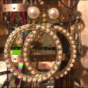 Pearl circle earrings